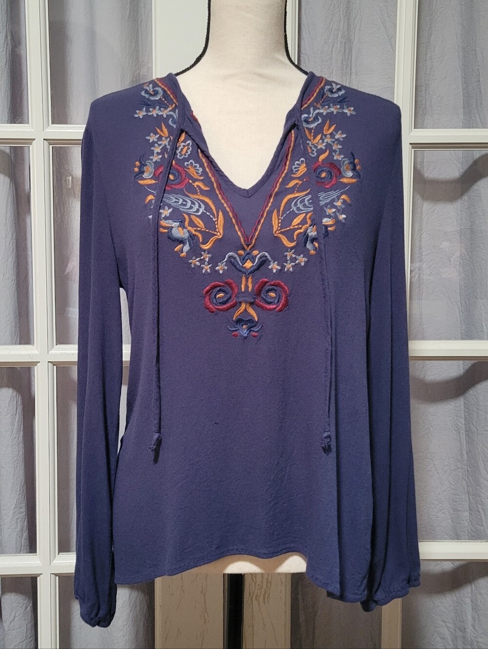 Women's Navy Embroidered V-Neck Long Sleeve Tunic